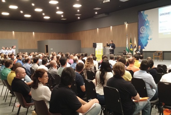 DroneShow Curitiba reúne 630 profissionais e 13 empresas na exposição