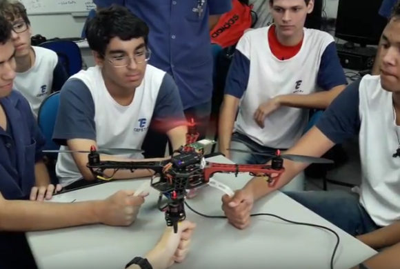 Drones feitos por alunos competem na 1ª Fórmula Drone SAE Brasil