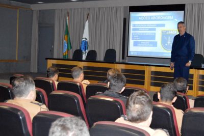 30-06-2016 Palestra ministrada pelo Capitão Jorge do Sindacta sobre regulamentação do uso de aeronaves não tripuladas "drone"