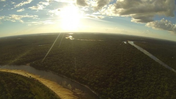 Drones fotografam e monitoram áreas de difícil acesso na Amazônia