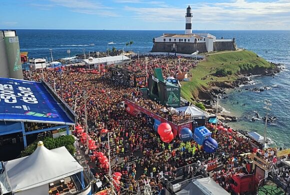 OCA Drones e FlytBase implantam drones automatizados no Carnaval de Salvador OCA Drones e FlytBase implantam drones automatizados no Carnaval de Salvador