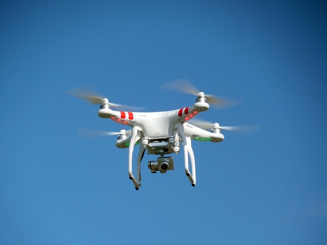 Tudo sobre os Drones: Capacite-se sobre inteligência, pilotagem, robótica, jornalismo, cinema e segurança