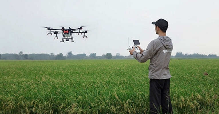 Drones avançam  no agro mas precisam de apoio dos adjuvantes