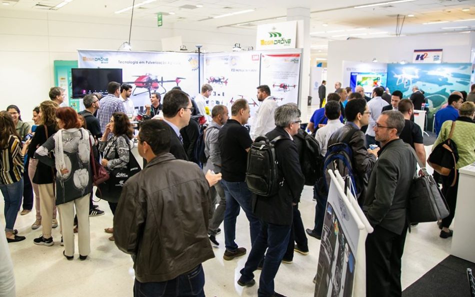 corredores da feira mundogeo connect e droneshow 2019
