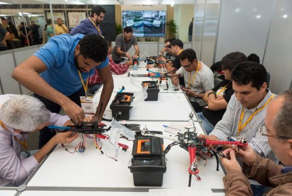 Curso prático de montagem e manutenção de drones acontece em São Paulo