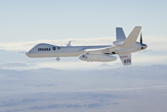 Drone da Nasa faz primeiro voo sobre espaço público sem escolta de segurança