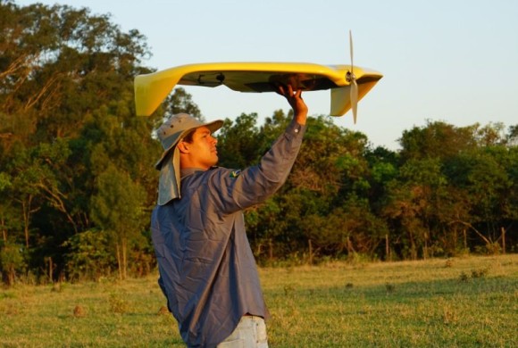 XMobots lança no DroneShow o primeiro mini-drone a pousar na água