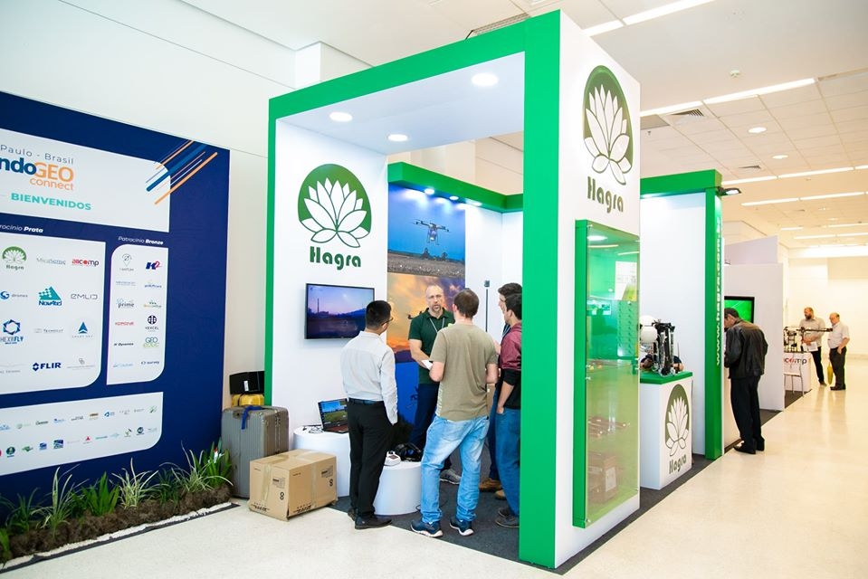 Estande da Hagra em edição recente da feira MundoGEO Connect e DroneShow