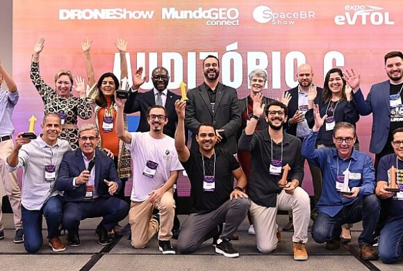 Startups ganadoras del MundoGEO Pitch en DroneShow 2024
